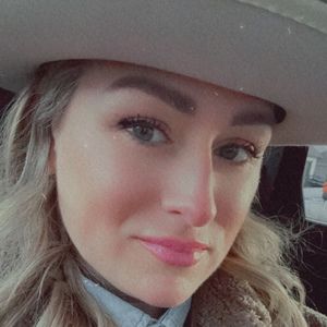 Meet your Posher, Posh